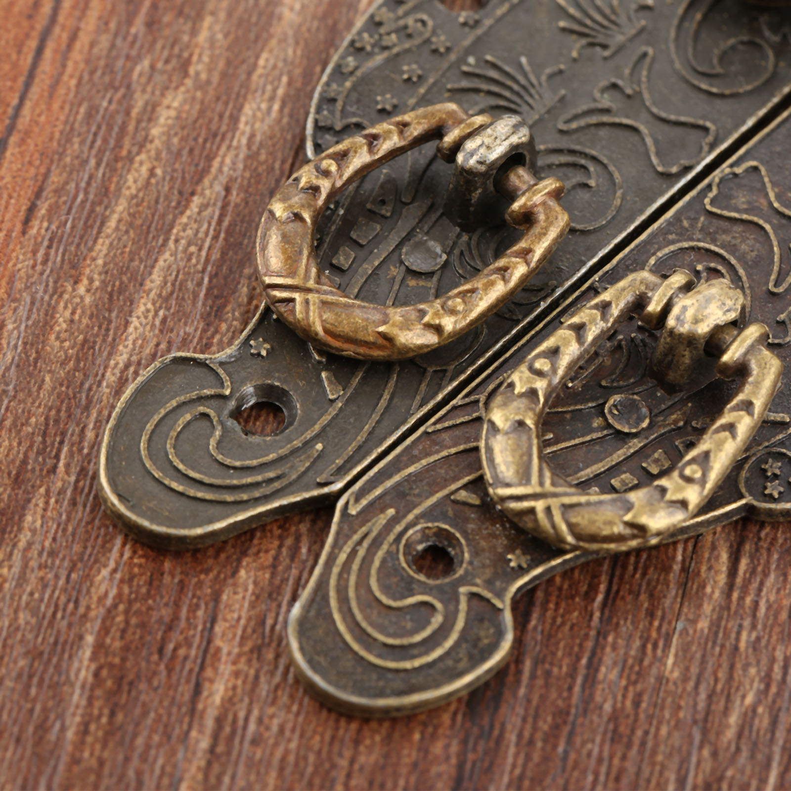 Furniture Hook Hardware - قطعة واحدة مزلاج صندوق عتيق بمشبك